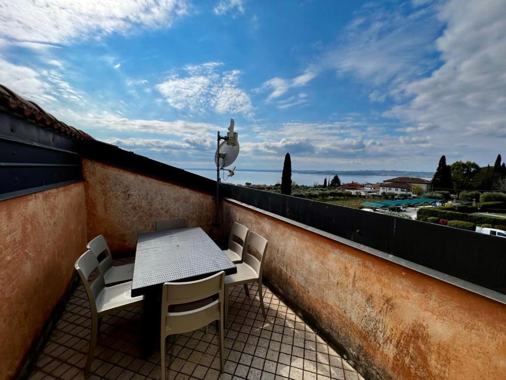 Residence Corte Ferrari -Ciao Vacanze- Moniga del Garda Εξωτερικό φωτογραφία