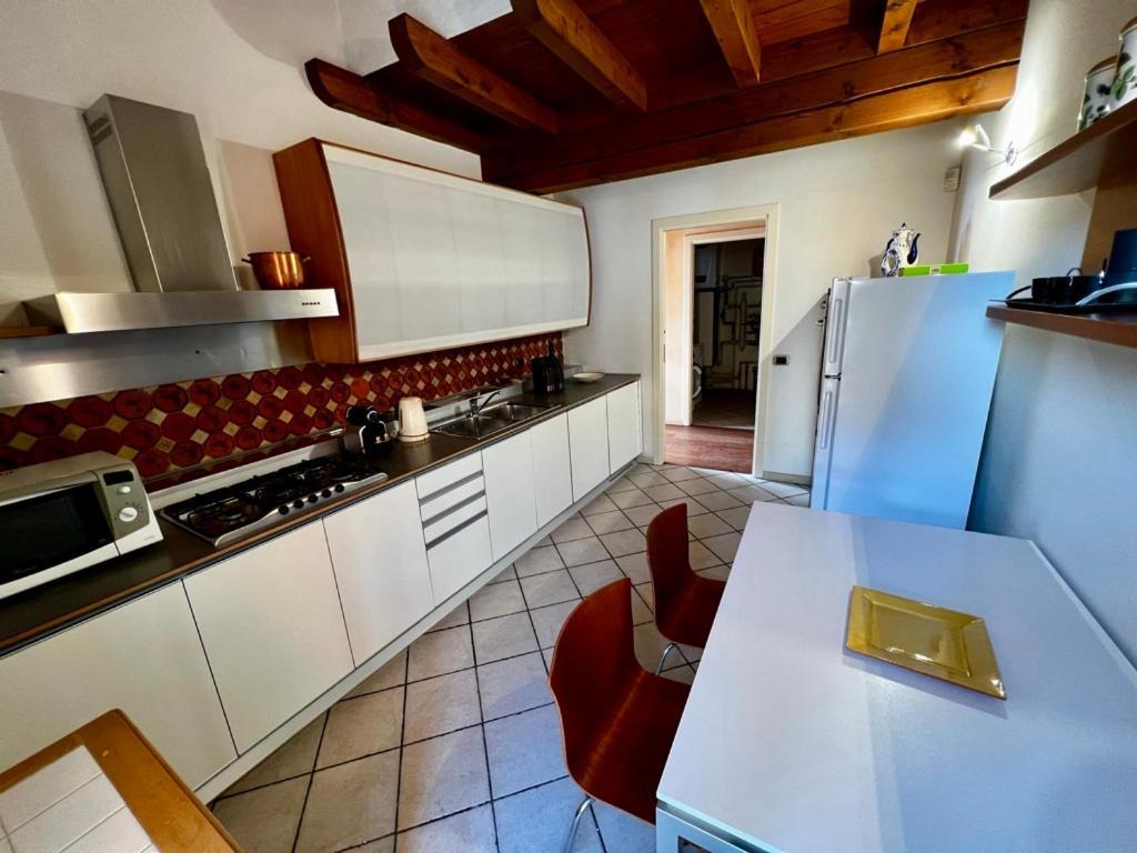 Residence Corte Ferrari -Ciao Vacanze- Moniga del Garda Εξωτερικό φωτογραφία