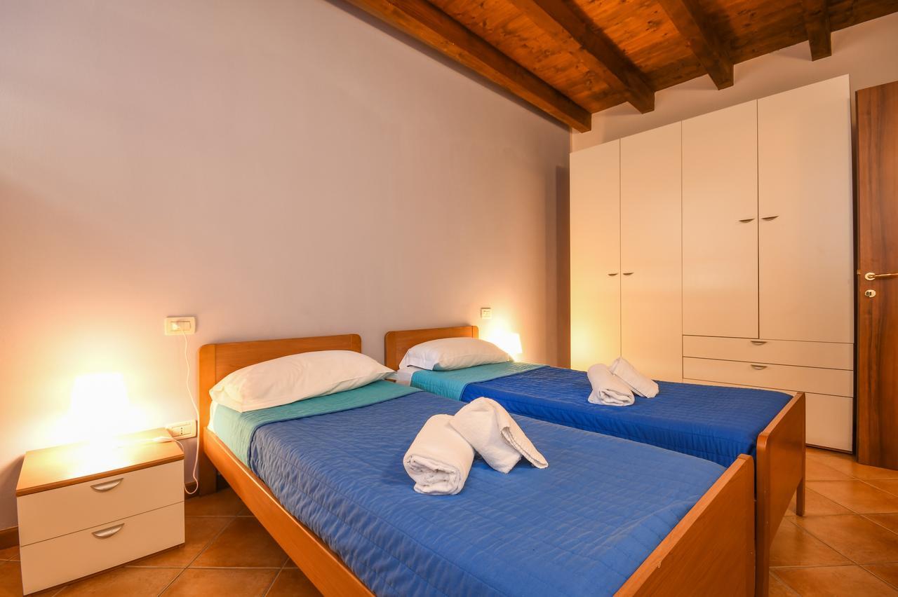 Residence Corte Ferrari -Ciao Vacanze- Moniga del Garda Εξωτερικό φωτογραφία