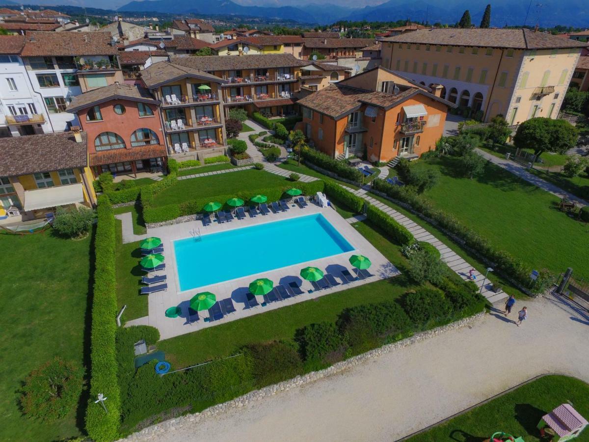 Residence Corte Ferrari -Ciao Vacanze- Moniga del Garda Εξωτερικό φωτογραφία